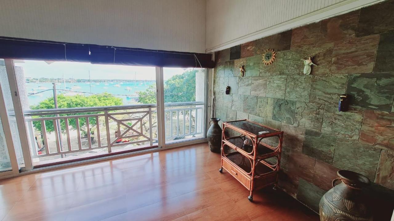 Beachfront Penthouse With Panoramic Ocean View Grand-Baie Dış mekan fotoğraf